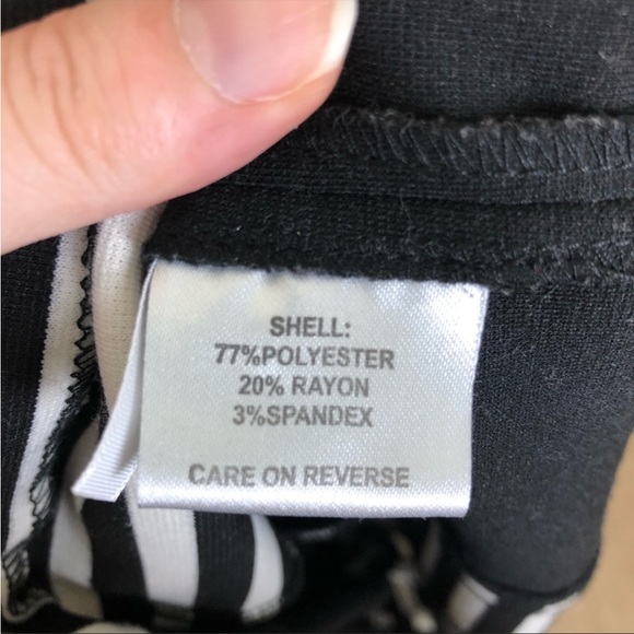 Calvin Klein Black and White Striped Pencil Skirt w/Black Side Panels - Size 4 - Picture 10 of 11